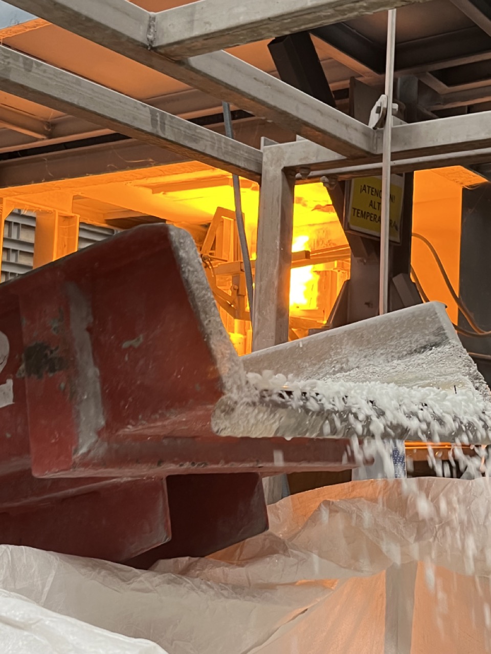 Imagen de The frits and glazes sector warns of a sharp rise in raw material prices and its impact on profitability